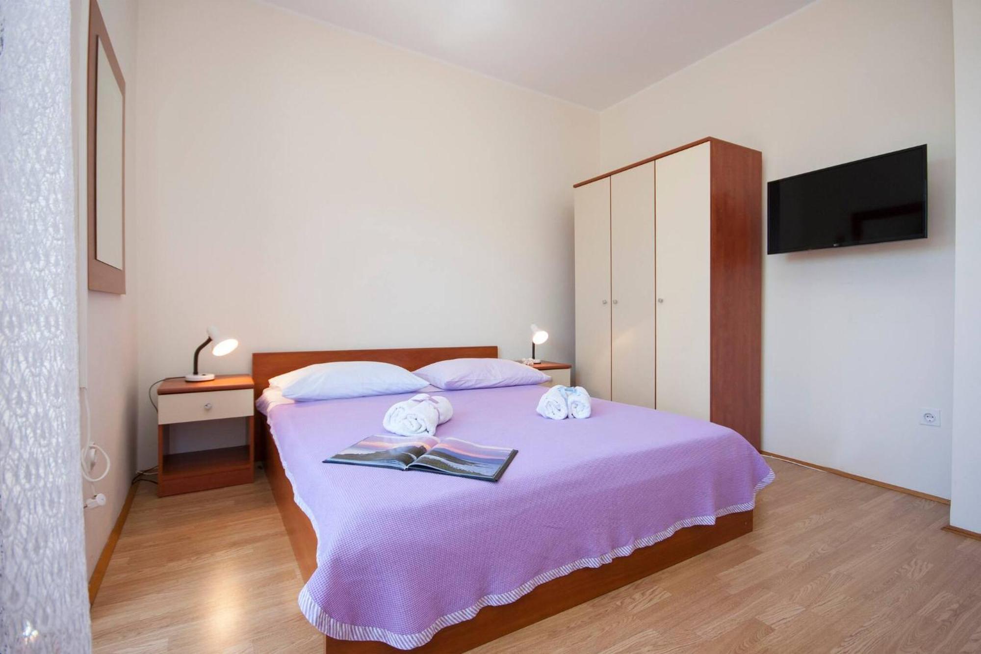 Family Apartments & Rooms Mikelin Primošten Εξωτερικό φωτογραφία