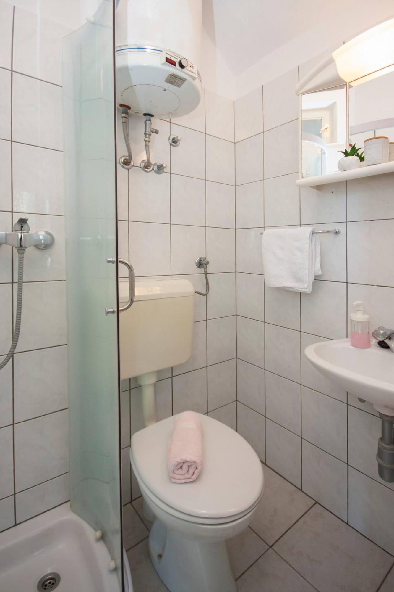 Family Apartments & Rooms Mikelin Primošten Εξωτερικό φωτογραφία